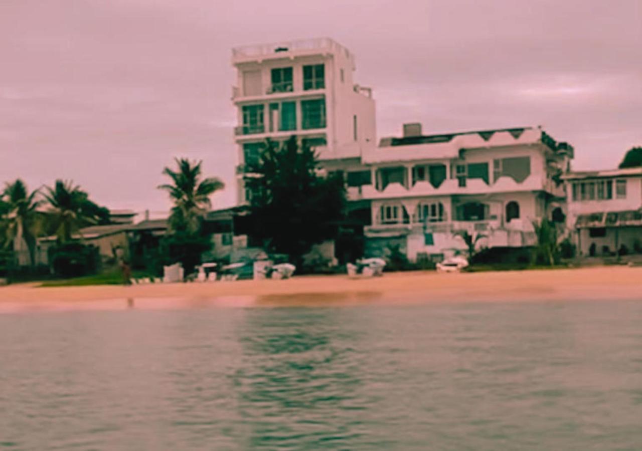 Trinco Beach By Dsk Trincomalee Buitenkant foto
